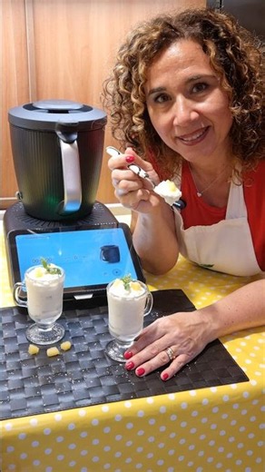 Piña Colada Parfait 🍍🥥 the tropical dessert with a difference