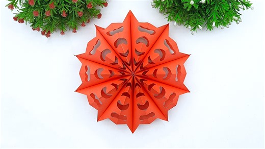 How to Make Paper Snowflakes - Craft Snowflakes Step by Step Beautiful Paper Craft, Snowflake Craft Ideas, Craft for Christmas, Creative Paper Snowflake, Crafts for christmas, Handmade Paper Snowflakes, Simple Winter DIY, 3D Paper Craft Snowflakes, Holiday Decorations, Quick and Easy Paper Craft, Snowflake Tutorial for Beginners, Festive Paper Snowflakes, DIY Holiday Home Décor, Winter Paper Craft Ideas, Make Stunning Snowflakes, Transform Paper into Snowflakes, Fun Holiday Craft Project ❄️ Pape