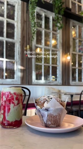 From fresh juice and muffins to iced strawberry matcha and croissants, we have it all 🍓🥐 #goldcoastfoodie #goldcoastfood #goldcoastcafe #burleighcafe #burleighfood