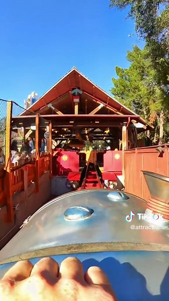 Woody Woodpecker’s Nuthouse Coaster, as well as KidZone, are closing down tonight at Universal Studios Florida in preparation for a new land coming to the park. Head to the AttractionsMagazine YouTube channel for more closing day videos.
