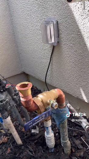 Installing Moen Flo Leak Detection System | Automatic Water Shutoff Valve