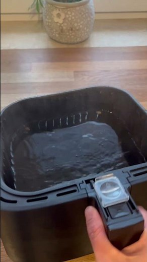 Airfryer ganz einfach reinigen🌬️#tippsundtricks #cleaning #cleanwithme