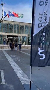 Journée portes ouvertes 2026 🚪 Venez rencontrer les étudiants et enseignants sur les campus de l’université de Tours jusqu’à 17h aujourd’hui 😊 Merci à l’ensemble de la communauté universitaire pour leur temps et leur engagement auprès des futurs étudiants de l’université 🙏 #univtours #universitédetours #viedecampus #vieetudiante #journeeportesouvertes | Université de Tours
