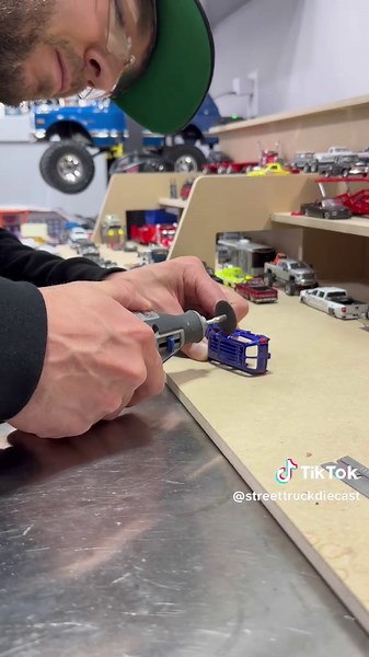 Custom Chevrolet Suburban Roadster Transformation | Hobbyist's Diecast Project