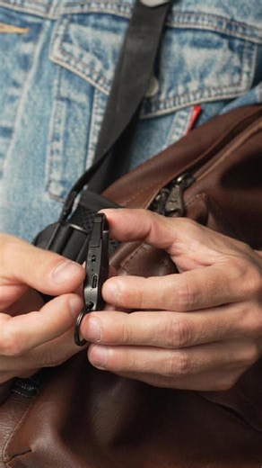 TCTEC Innovation on Instagram: "You move. It listens. Automatically. #AIRecorder #SmartRecorder #VoiceToText #HandsFreeRecording #SilentTechnology #ProductivityTools #TechGadgets #EverydayCarry #HiddenTech #FutureOfWork"