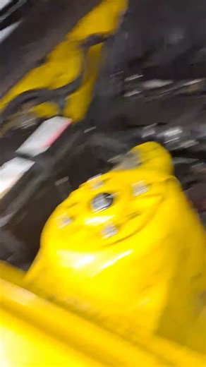 2005 Mustang starting it up just to keep it running for the winter California car