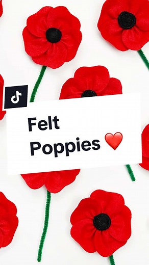These DIY felt poppies look SO PRETTY on display in a bouquet and are sure to brighten up any room! You can also wear your poppy as a boutonniere or brooch! #poppies #diyflower #diycraft #craftideas #felt #memorialday #RememberanceDay