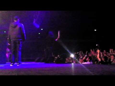 Skrillex smashes laptop and falls over with Deadmau5, Our:House New Zealand