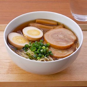 代用レシピ♪ 焼きそば麺で作る醤油ラーメンのレシピ動画・作り方 | デリッシュキッチン