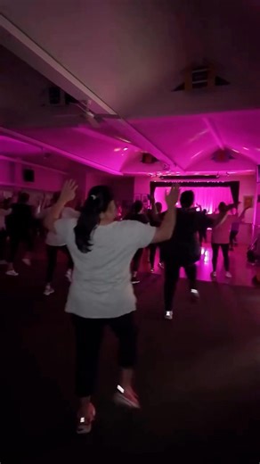 8 comments | DANCE, MOVE, BOX & BURN CALORIES IN THE DARK WITH DISCO LIGHTS ON & EPIC MUSIC   We’ve created a space where you can move freely, let go, and actually enjoy getting fit. High & low options shown making it suitable for all fitness levels, shapes, sizes & ages :) Try your first class for $15 www.beatfreakzfit.com.au | Beat Freakz Fit | Facebook