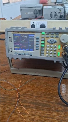 #EXP2 #Sampling Theorem #Electronics_Lab #UOB #KSF