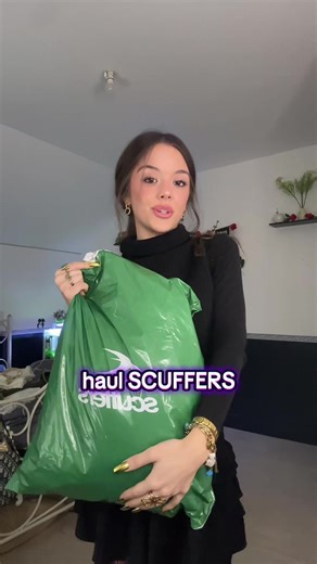 Sondage sur les pulls SCUFFERS : lequel préférez-vous ?