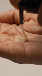 A nightly ritual for radiant hair ✨ Gold Lust Restorative Night Crème delivers intensive repair to even the most damaged strands, revealing hair that’s visibly healthier, shinier, and youthfully renewed by morning. | Oribe