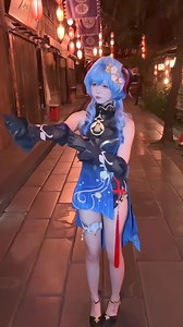 二次元下雨天该怎么走路？#甘雨 #cos #整活 | Setup Cosplayer