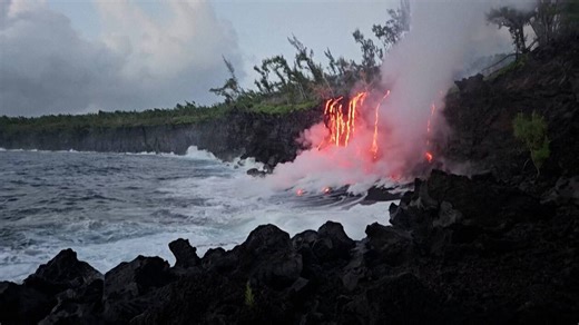 VIDÉO. Éruption du Piton de la Fournaise (La Réunion) : la lave a atteint l'océan, une première depuis 19 ans