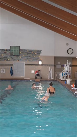 61K views · 208 reactions | Joining aquatic classes can offer social interaction opportunities for seniors, promoting an active lifestyle in a supportive group environment. | Smart Mind | Facebook