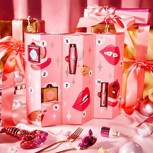 6.1K views · 37 reactions | 2020 finally coming to an end might just be our fave moment of this year, and what better way to countdown than with our Shake Your Beauty Calendar?  拾 But be quick Benebabes, this beauty of an advent calendar is selling out FAST  https://bit.ly/32RsKSY | Benefit Cosmetics | Facebook