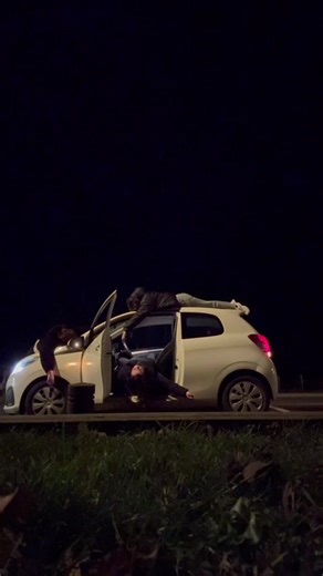 Pov : t’as un accident mais t’es une kpopstan (un peu raté j’ai bougé aïe) #fyp #Kpop #enhypen #bff @Jade @Alli 🌸 @S@n @enhypen