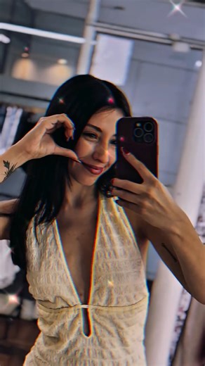 𝐒𝐚𝐨𝐦 indumentaria on Instagram: "Si no querés gastar de más en estas fiestas, tenemos opciones que sí podés volver a usar 👌🏽 Porque el buen estilo no es solo para una noche 😉 👉🏼 Elegí Saom y llévate tu outfit"