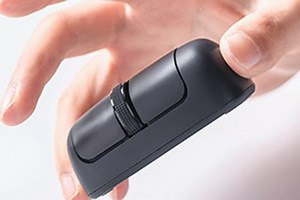 え、待って！ マウスってこれでいいの？ 指先操作のコンパクトマウス「IRONPAW」 - bouncy / バウンシー