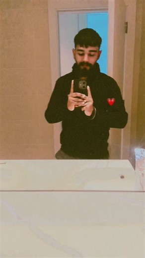 Karanvir Sharma on Instagram: "ਸਾਡੀਆਂ ਤਾਂ middle class ਜਿਹੀਆਂ fantasy'ਆਂ 💫 D U B A I 🇦🇪📍 .@iharkiratsangha #dubaïlife #creekdubai #dubaicreek #grandcitymall#midnightcall"