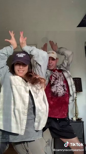 @simrinplayer @bgottfanns we can’t stop doing this dance #dance