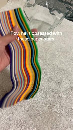 13K views · 59K reactions | Origami paper stars DIY link in bio 殺✨ #origamistars #luckystars #handmadegift #jarofstars #starjarlove #mindfulmaking #craftedwithlove #diyaesthetic #relaxingcrafts #aestheticdiy | Wishfolds | Facebook