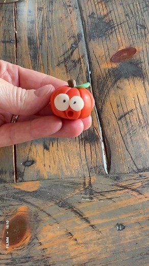 Spooky Scary Fondant Pumpkins Tutorial