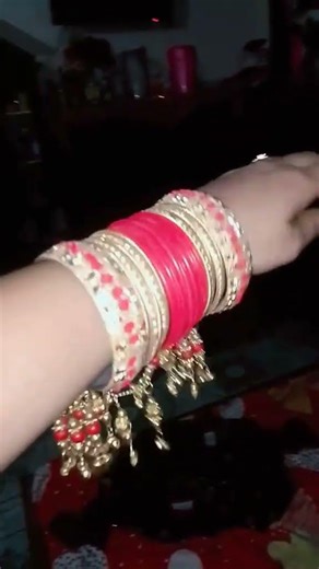 হাজারো পছন্দের জিনিসের মধ্যে অন্যতমহচ্ছে চুড়ি...!🌷 #creativeresistance #rejectfalseicons #banon