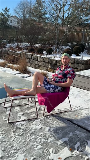 Arndt Gärtner von Eden on Instagram: "Unsere Schwimmteiche und Living Pools von Biotop sind echte Ganzjahres-Highlights! 🌿💧 Philipp hat’s für euch bei -2 Grad getestet – und kann bestätigen: Baden macht hier zu jeder Jahreszeit Spaß. 😉 Ob erfrischend im Sommer oder mutig im Winter: Natur pur, kristallklares Wasser und ein unvergleichliches Badeerlebnis warten auf euch. Wer traut sich als Nächstes? ❄️🏊‍♂️ #Schwimmteich #livingpool #Ganzjahresbaden #Naturpool #gärtnervoneden @biotop_natural_p