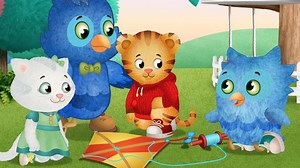 Daniel Tiger's Neighborhood - Flying a Kite (Spanish) Video | PBS KIDS