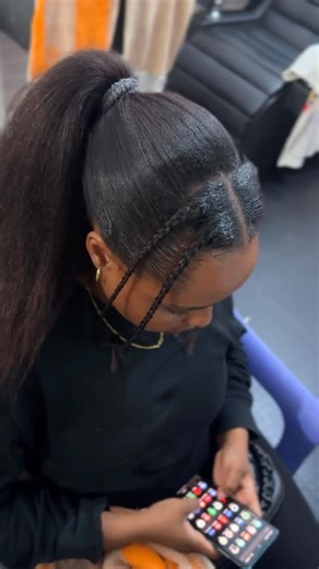 𝑵𝒂𝒕𝒖𝒓𝒂𝒍 𝑳𝒐𝒐𝒌𝒊𝒏𝒈 𝑯𝒂𝒊𝒓-𝑺𝒕𝒚𝒍𝒆𝒔 on Instagram: "- Huku kwetu nywele fupi utake wewe tuu - Our beautiful client 😍 - +255 678 805 091 / +255 765 956 095"