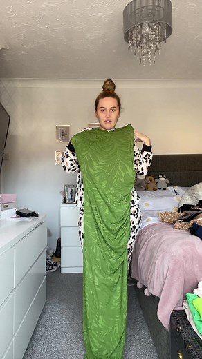 The green dress 😍 purchases from Zara, I know I know but I did really want 🥺