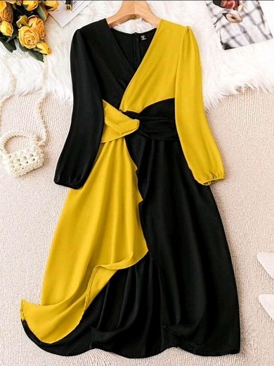 Make a style statement with our beautiful collection!! Lemon Tart Twist Detail Long Dress LTAMD733 - Black Yellow Available in just Rs.2,599/- This dress is made of cotton. Visit our website and place your order now: www.lemontart.pk (link in bio) #lemontart | Lemon Tart