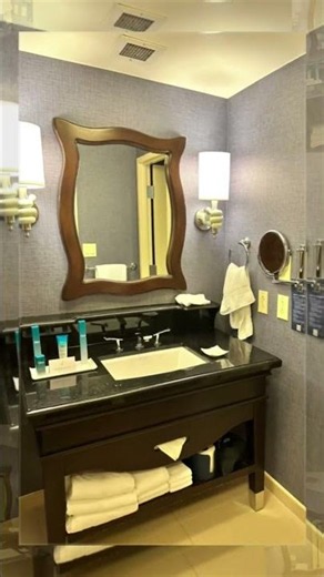 Disneyland Hotel Room Tour #etfamilytravel