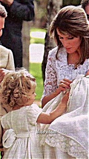 aaaaaa she's so cute