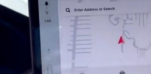 新テスラ車の前進／後退はこう操作できます