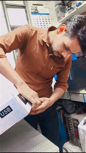 Salbeerkumar Kumar on Instagram: "Numark M6 USB dj mixer unboxing dabang dj Harraiya vairal short video 2026 # grant road dj market instgram Short video"