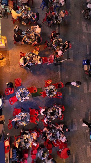 Bustling Seoul Nights: Vibrant Outdoor Pochas #SeoulVibe #SeoulNightlife #OutdoorPocha #Pojangmacha