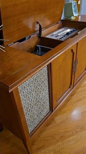 1960s SILVERTONE Stereo record player console playing Andy Williams Sweetest sounds