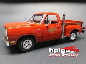 1978 Dodge Lil Li'l Red Express Pickup Truck 1/18 Scale Model Diecast Review and Unboxing Autoworld