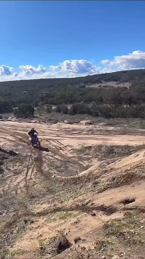 81K views · 1.1K reactions | Legendary Send. Had to give you a breakdown. #MotorcycleTraining #LearnToRide #MotorcycleSchool #RidingSkills #MotoAcademy #MotorcycleClass | The Moto Academy | Facebook