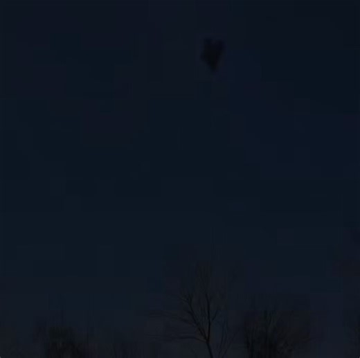 Grab a Whiskey and play this video!!!!!!This just sent to me by someone from the “MIDWEST” United StatesThere are craft and there are…….. CRAFT!Y’all……… this sucker has windows that line the underside of this huge Star Wars Mon Calimari looking ship!So….. pull your screen close and dig in ….She goes outside into her back yard. One of the kids says… ‘what is that?’She looks up and freezes!!Grabs her phone and that is where we join the event….We are no where near alone on the 3rd Rock from the Sun