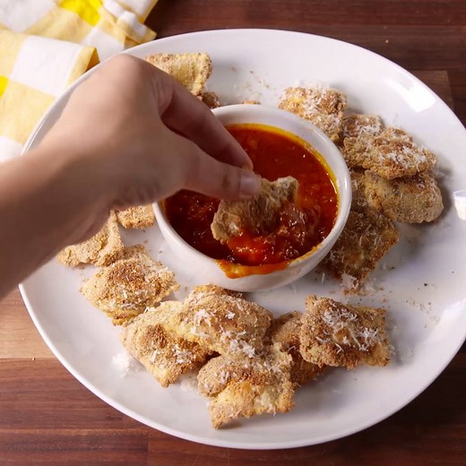 TOASTED RAVIOLI and marinara sauce are the new chips and salsa: http://dlsh.it/cxtjlrZ FULL RECIPE: http://dlsh.it/thJKaaA | Delish