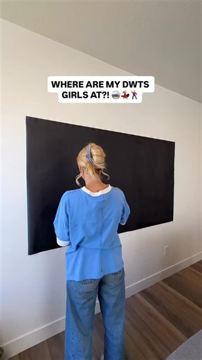 Sarah Sweeten on Instagram: "I NEED TO HEAR ALL YOUR THOUGHTS IN THE COMMENTS! 🤭 hyped for tonight’s episode💚💕 @dancingwiththestars #dwts #dancingwiththestars #dwtstour"