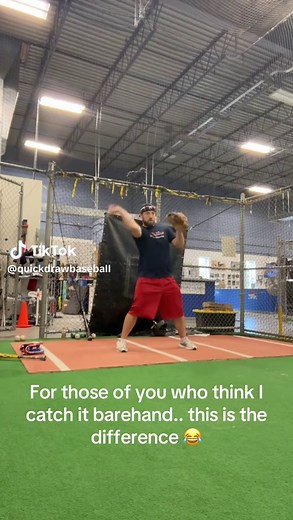 Drop a follow to know the difference.. tutorial dropping at 1000 followers! 💪⚡️ #quickdrawbaseball #fastestesthandsinbaseball #baseball #fyp #baseballtraining #baseballseason #baseballplayer #sport