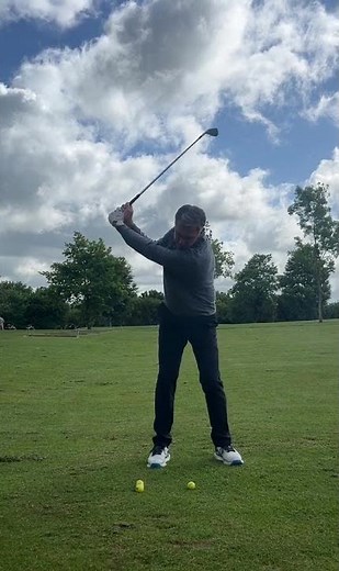 Stop Topping and Thinning your Golf Shots #simplegolftips #golftips #golfswingtips #golfadvice #golf