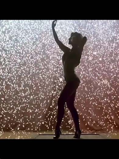 Britney Spears - Circus #britneyspears #2000smusic #addisonrae #mileycyrus #fyp
