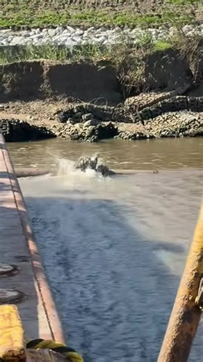 Satisfactory pipe unclogging. #dredge #satisfying #oddlysatisfyingvideo #asmr #relax