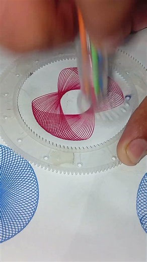 Mesmerizing Spirograph Art 😍 | Satisfying Geometric Drawing #Shorts